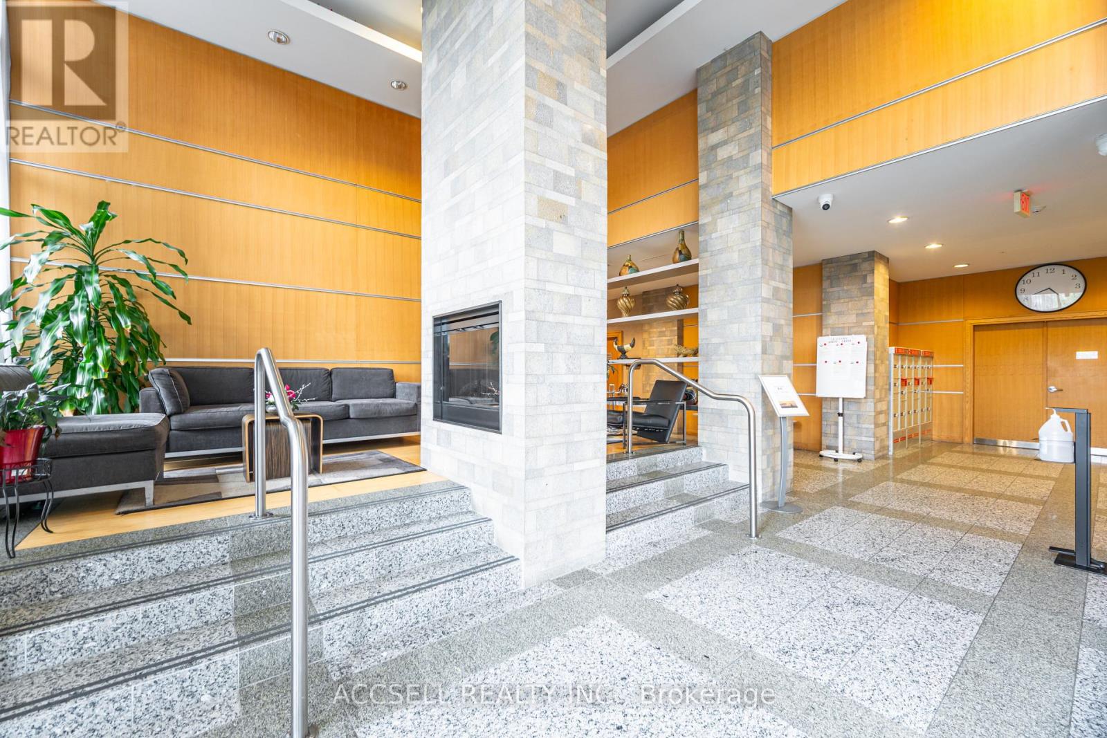 1015 - 68 Grangeway Avenue, Toronto, Ontario  M1H 0A1 - Photo 4 - E12432425