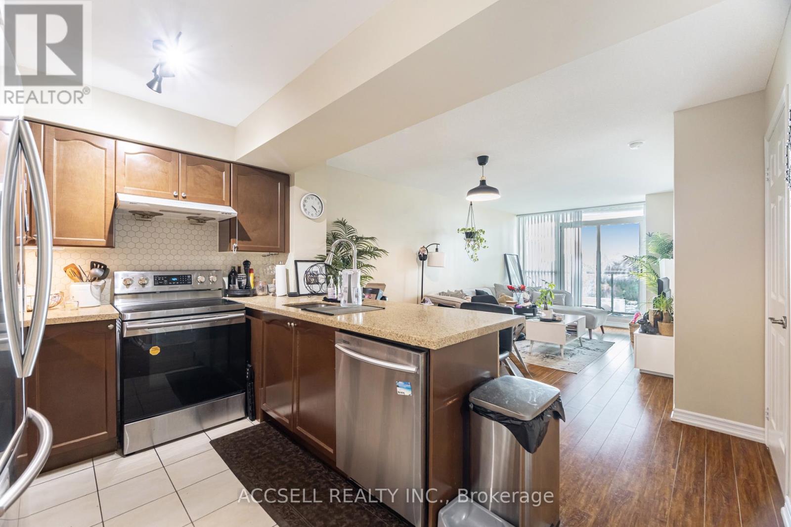 1015 - 68 Grangeway Avenue, Toronto, Ontario  M1H 0A1 - Photo 7 - E12432425