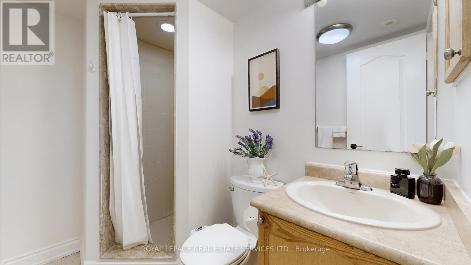 4 - 5050 Intrepid Drive, Mississauga, Ontario  L5M 0E5 - Photo 28 - W12429118