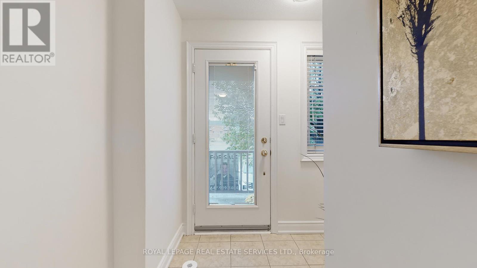 4 - 5050 Intrepid Drive, Mississauga, Ontario  L5M 0E5 - Photo 6 - W12429118