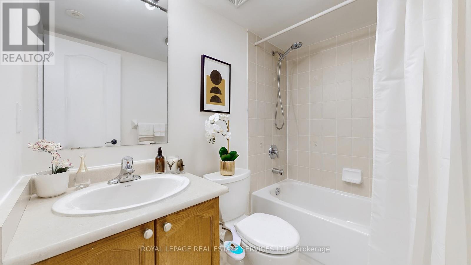 4 - 5050 Intrepid Drive, Mississauga, Ontario  L5M 0E5 - Photo 22 - W12429118