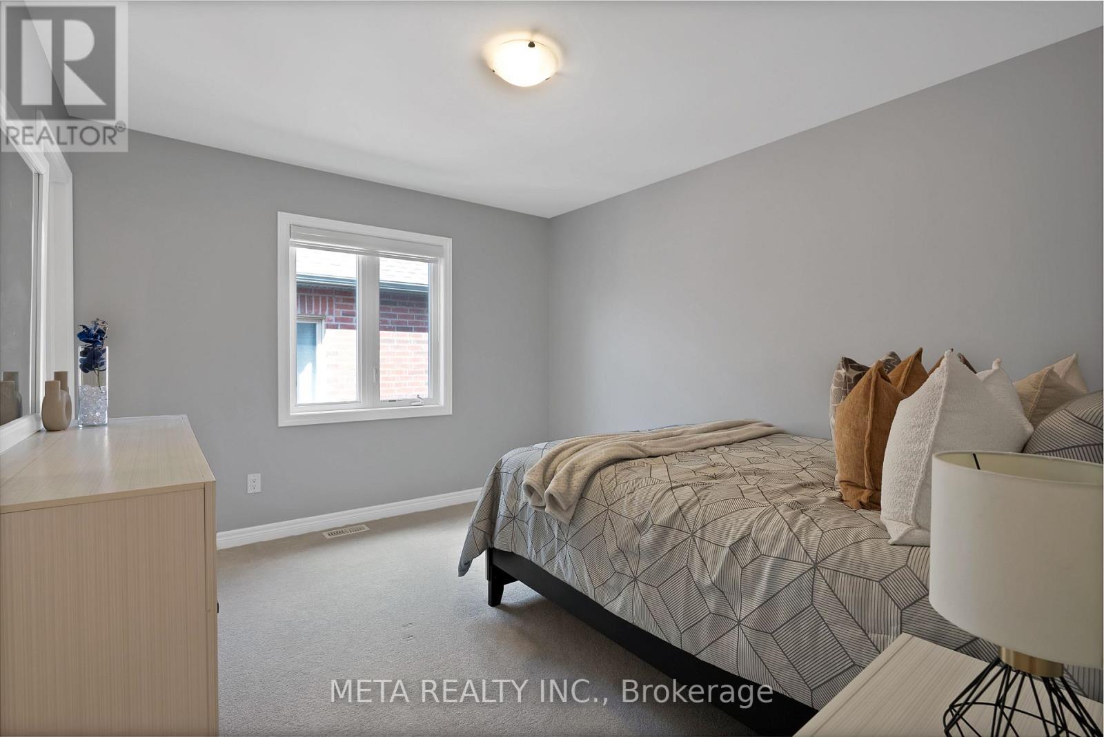 15 Faimira Avenue, Georgina, Ontario  L4P 0S4 - Photo 35 - N12432307