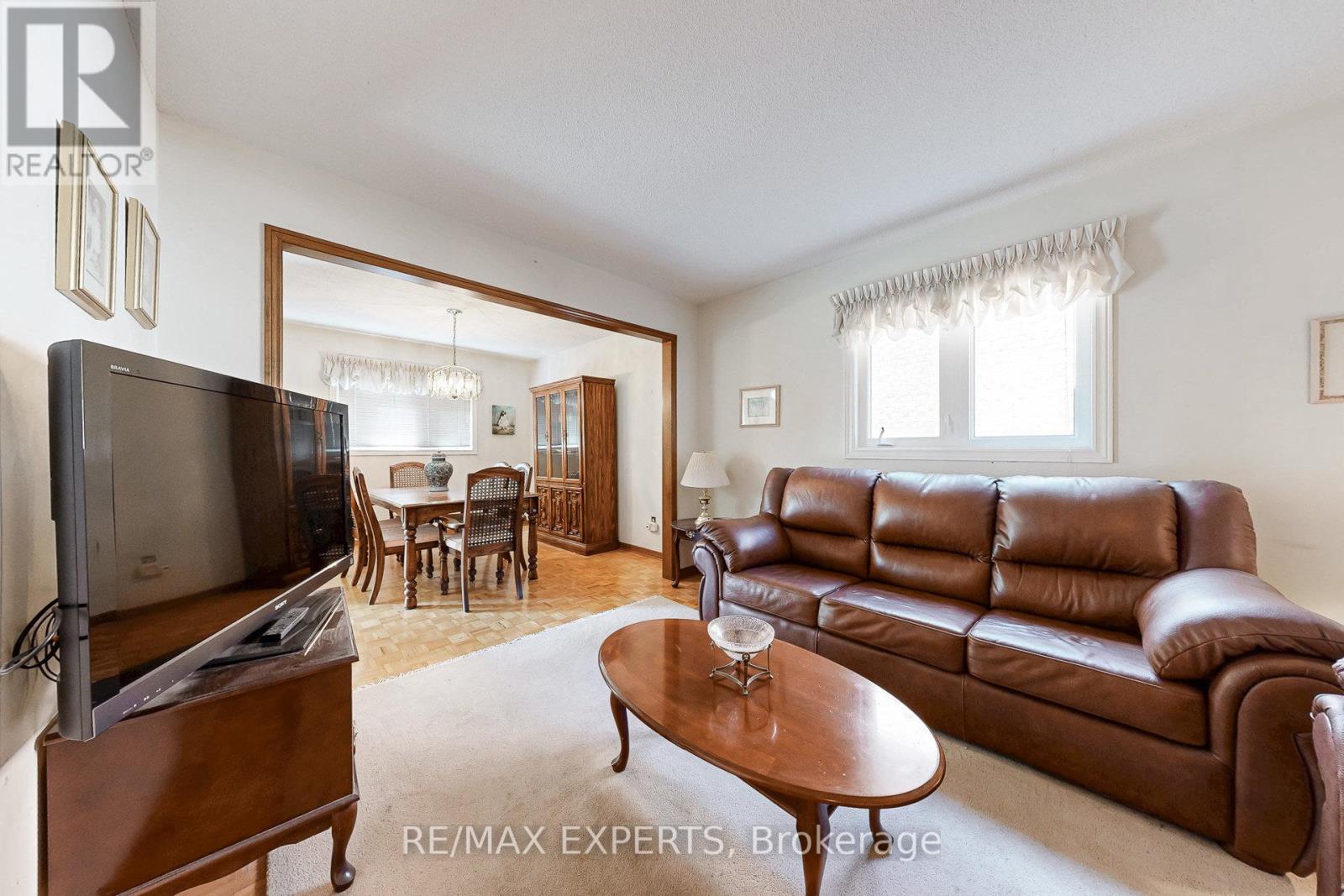 47 Velvet Crescent, Vaughan, Ontario  L4L 5E8 - Photo 14 - N12432327