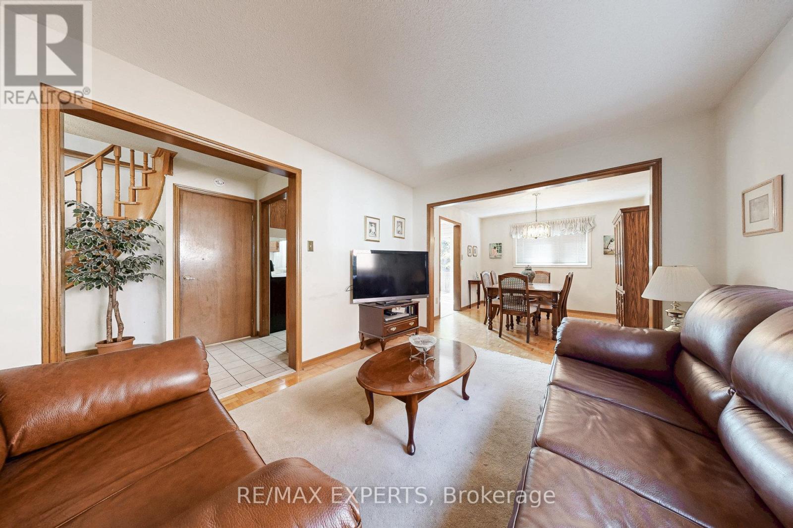 47 Velvet Crescent, Vaughan, Ontario  L4L 5E8 - Photo 15 - N12432327