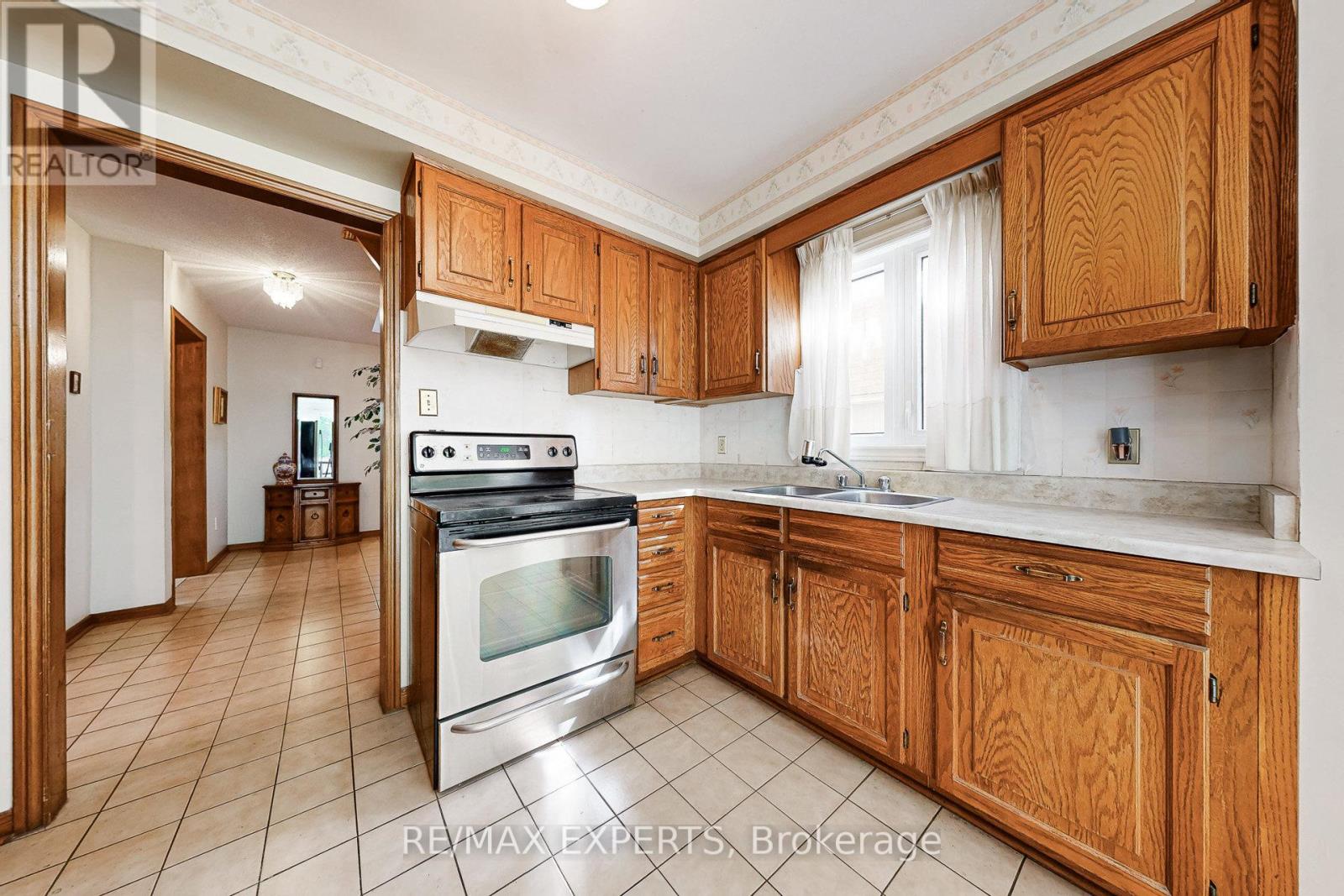 47 Velvet Crescent, Vaughan, Ontario  L4L 5E8 - Photo 23 - N12432327