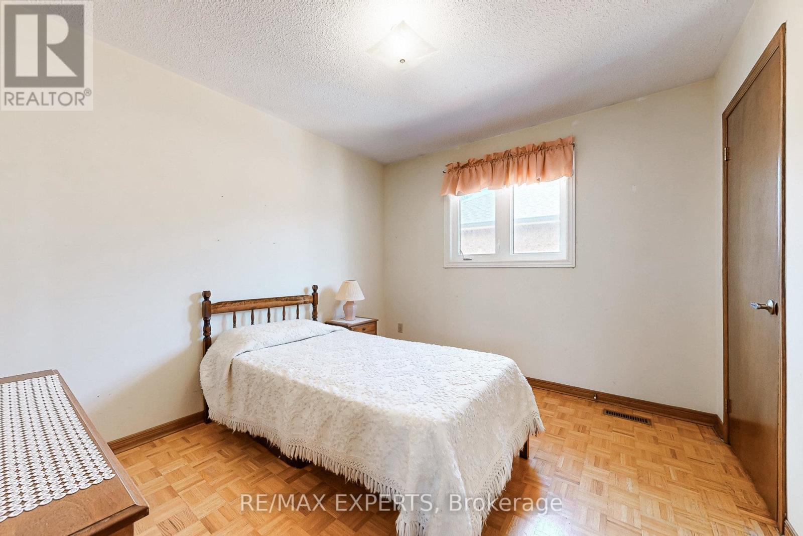 47 Velvet Crescent, Vaughan, Ontario  L4L 5E8 - Photo 34 - N12432327