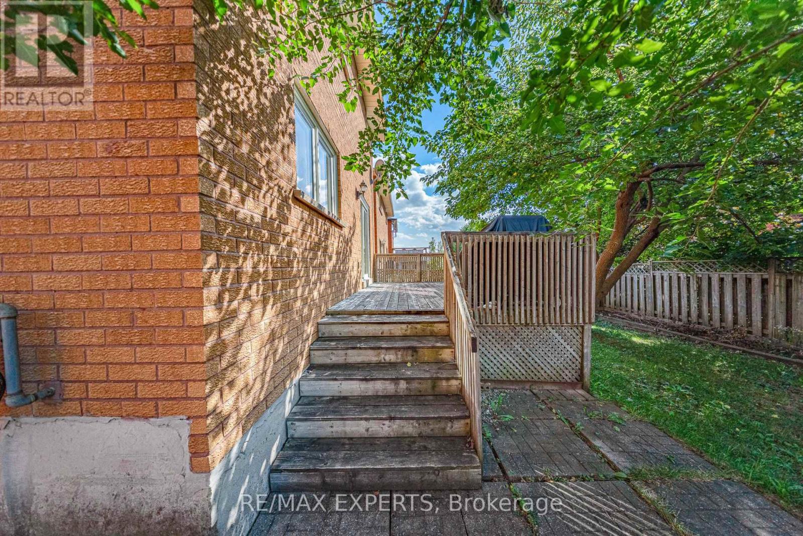 47 Velvet Crescent, Vaughan, Ontario  L4L 5E8 - Photo 43 - N12432327