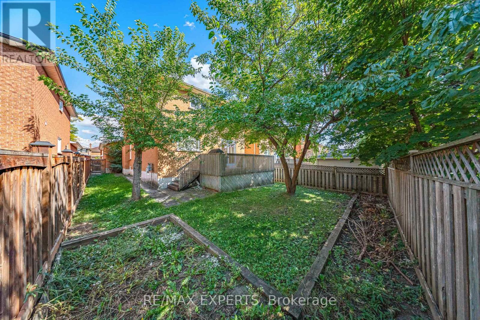 47 Velvet Crescent, Vaughan, Ontario  L4L 5E8 - Photo 46 - N12432327