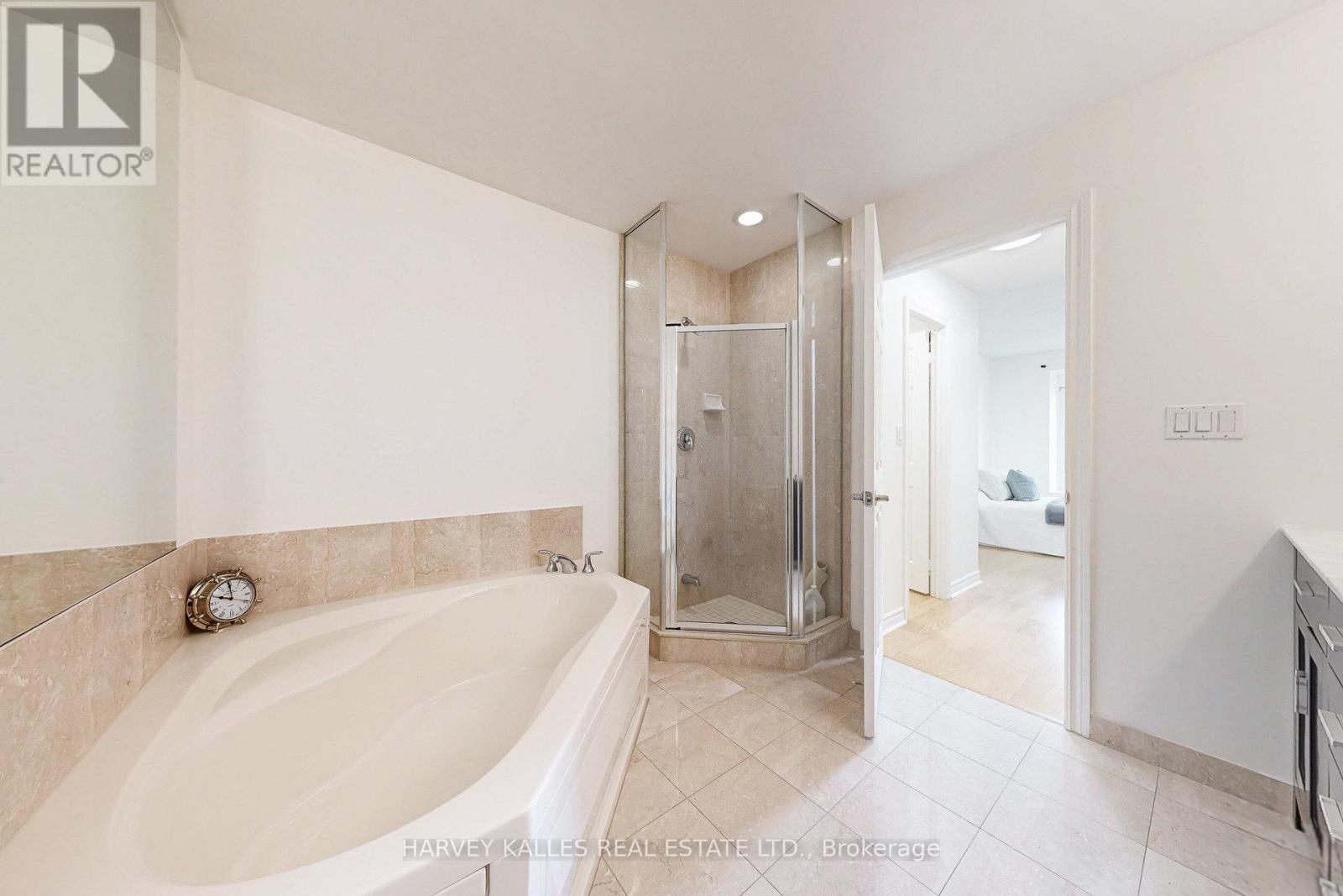 405 - 4620 Hwy 7, Vaughan, Ontario  L4L 0B3 - Photo 23 - N12432338