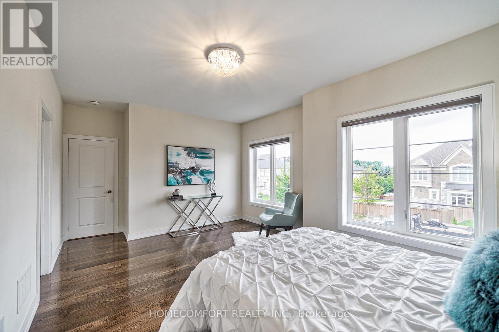 99 Mitchell Place, Newmarket, Ontario  L3Y 0C7 - Photo 24 - N12432367