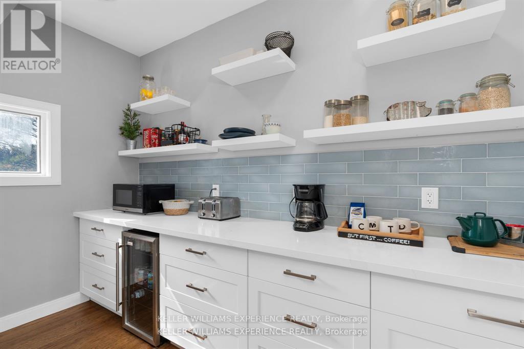 153 Rue Eric, Tiny, Ontario  L9M 0H1 - Photo 4 - S12432362
