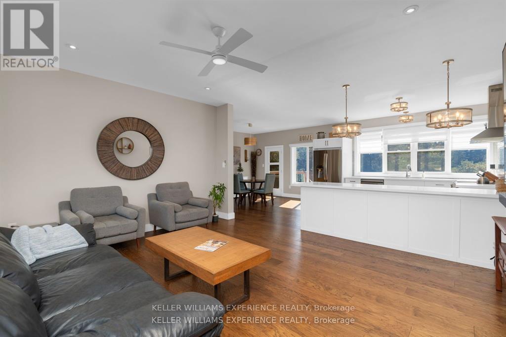 153 Rue Eric, Tiny, Ontario  L9M 0H1 - Photo 6 - S12432362
