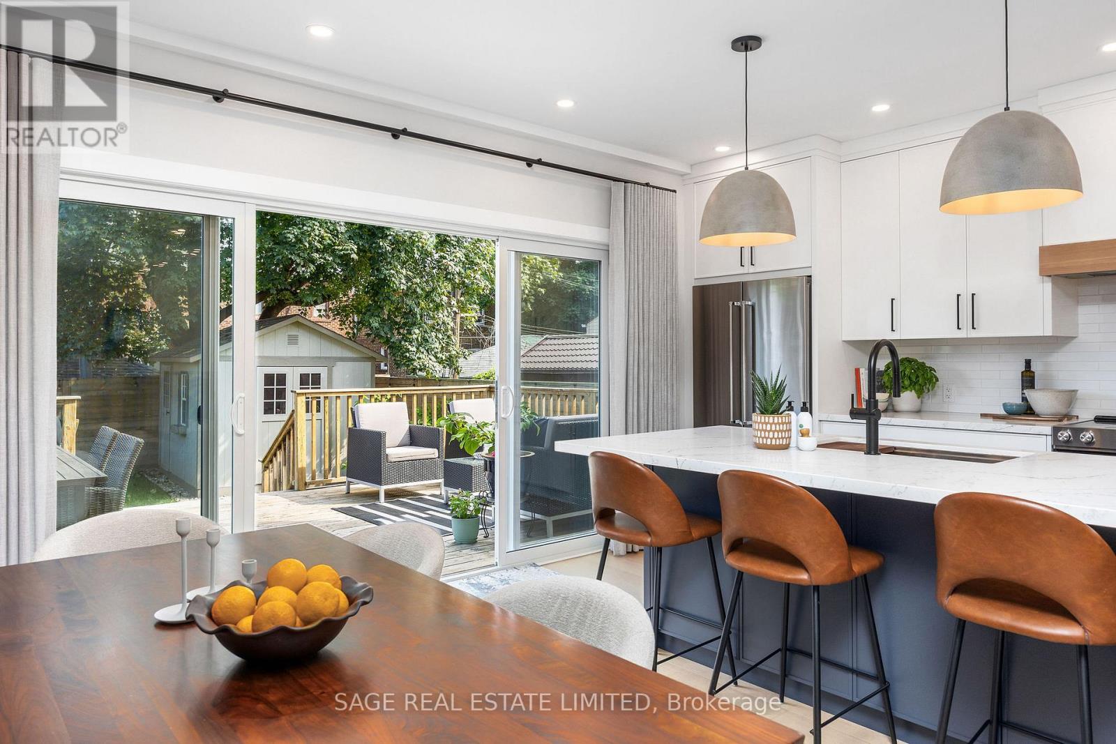 865 Windermere Avenue, Toronto (Runnymede-Bloor West Village), Ontario  M6S 3M8 - Photo 10 - W12432309