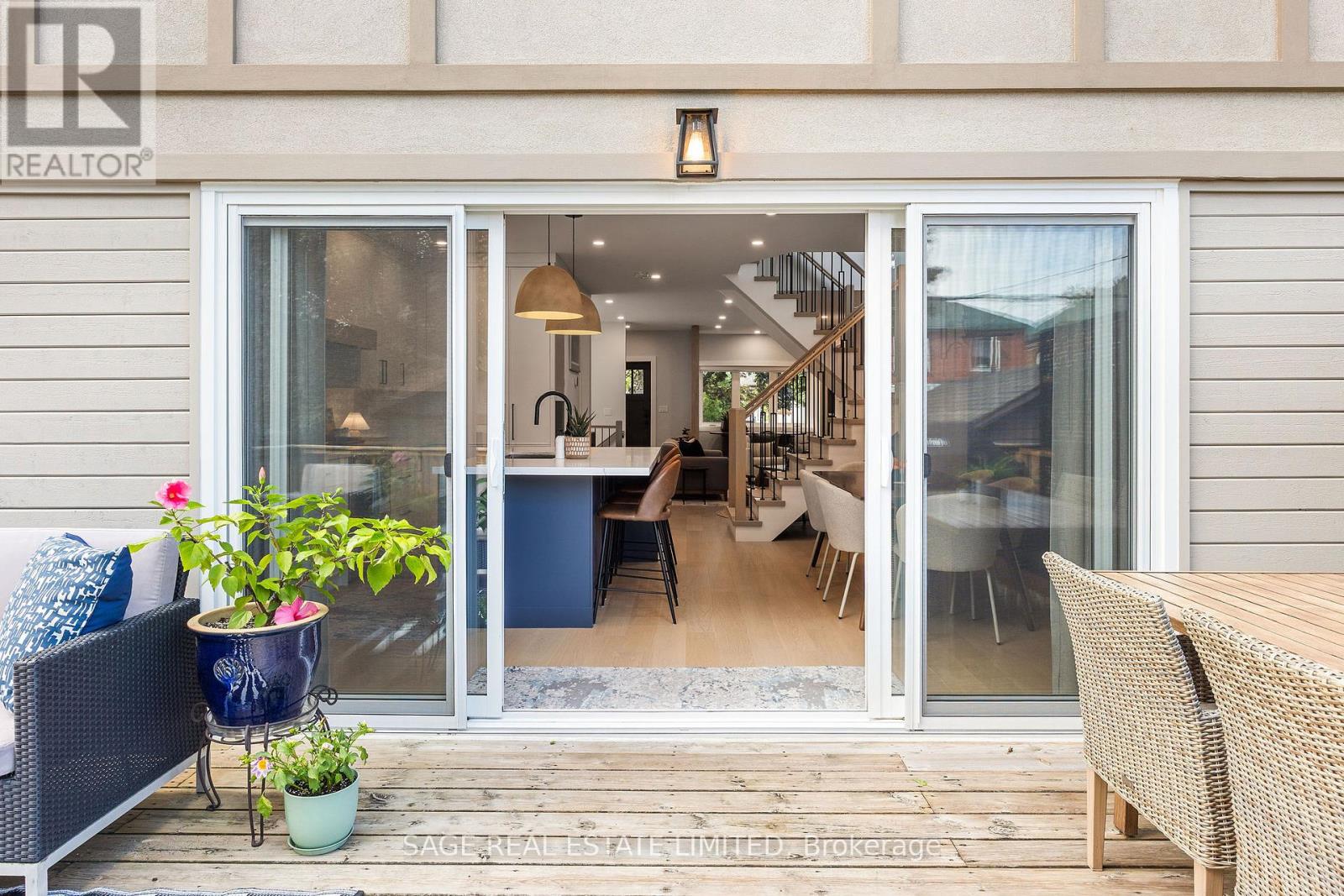 865 Windermere Avenue, Toronto (Runnymede-Bloor West Village), Ontario  M6S 3M8 - Photo 11 - W12432309