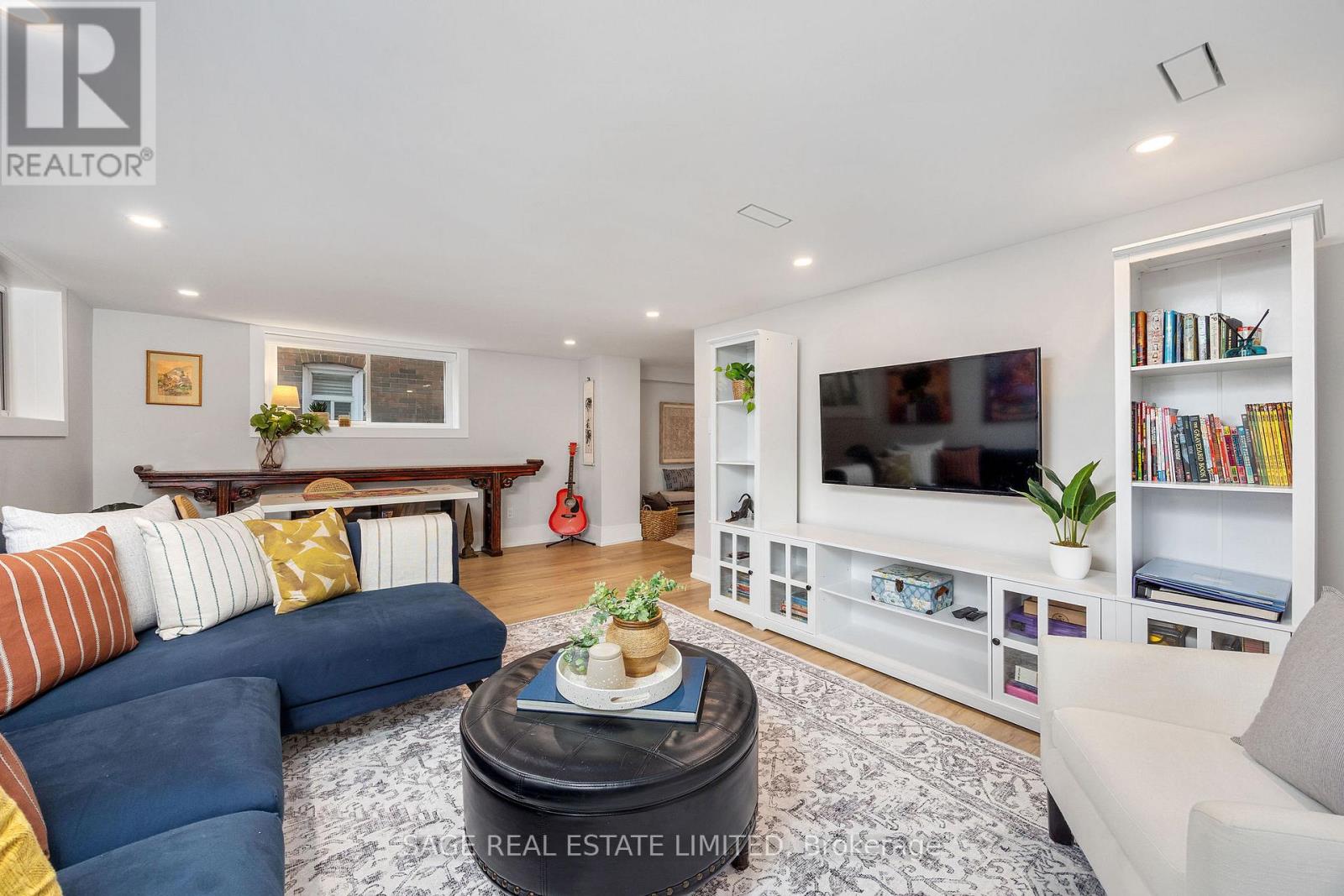 865 Windermere Avenue, Toronto (Runnymede-Bloor West Village), Ontario  M6S 3M8 - Photo 27 - W12432309