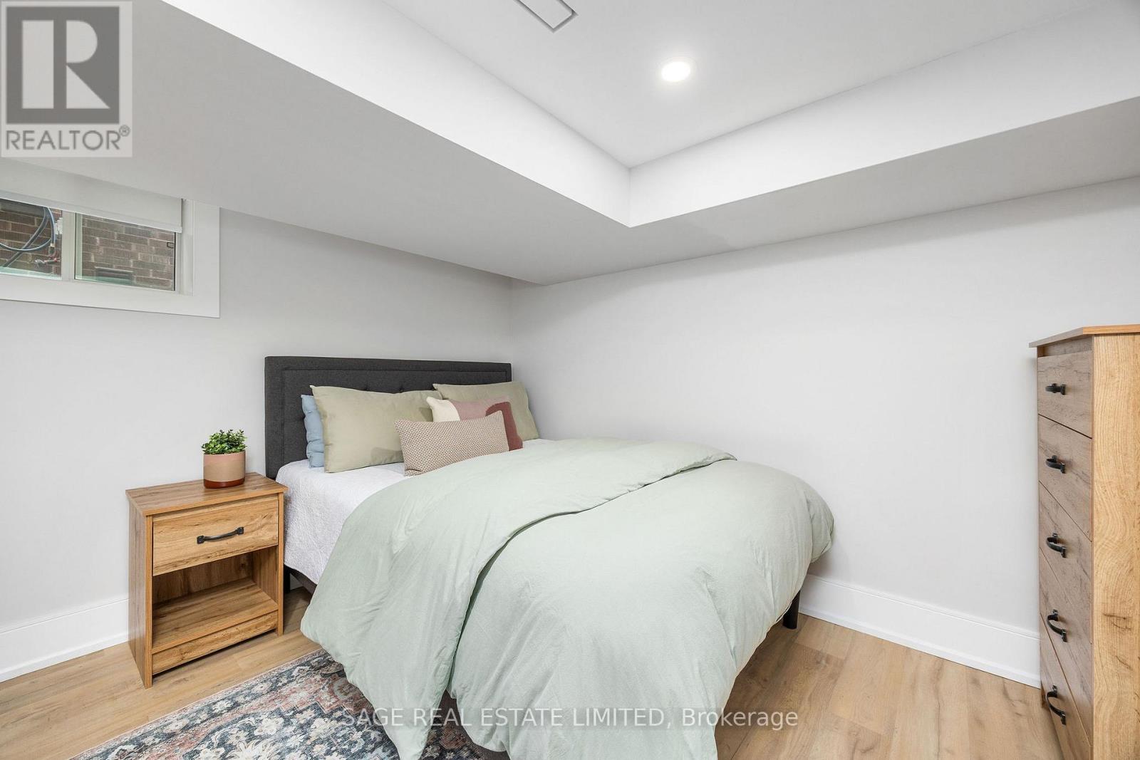 865 Windermere Avenue, Toronto (Runnymede-Bloor West Village), Ontario  M6S 3M8 - Photo 31 - W12432309