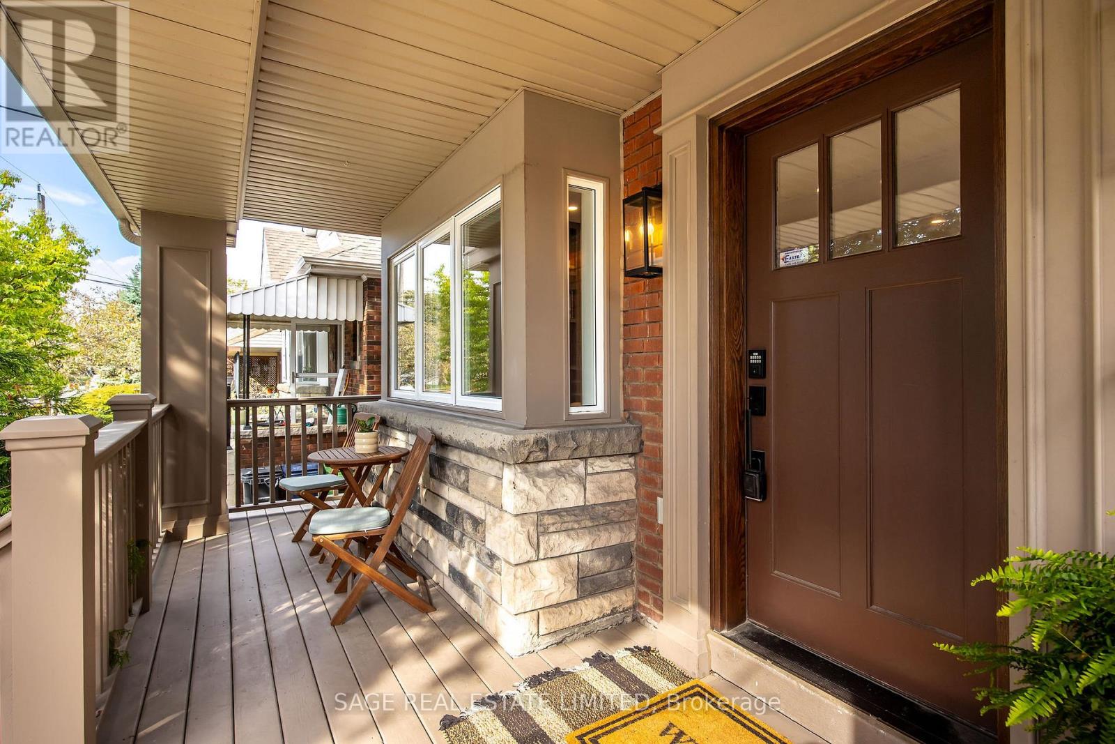 865 Windermere Avenue, Toronto (Runnymede-Bloor West Village), Ontario  M6S 3M8 - Photo 35 - W12432309