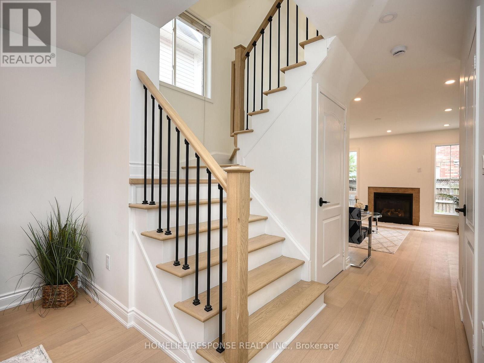 1119 Kelly Gate, Milton, Ontario  L9T 6H1 - Photo 22 - W12432326
