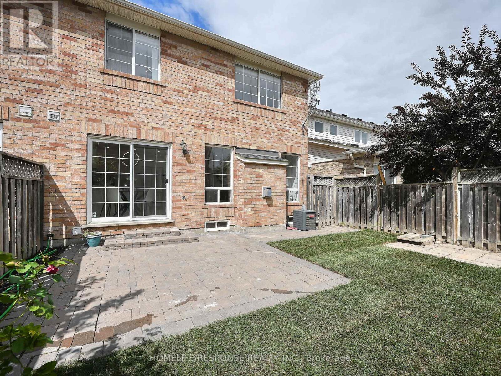 1119 Kelly Gate, Milton, Ontario  L9T 6H1 - Photo 34 - W12432326