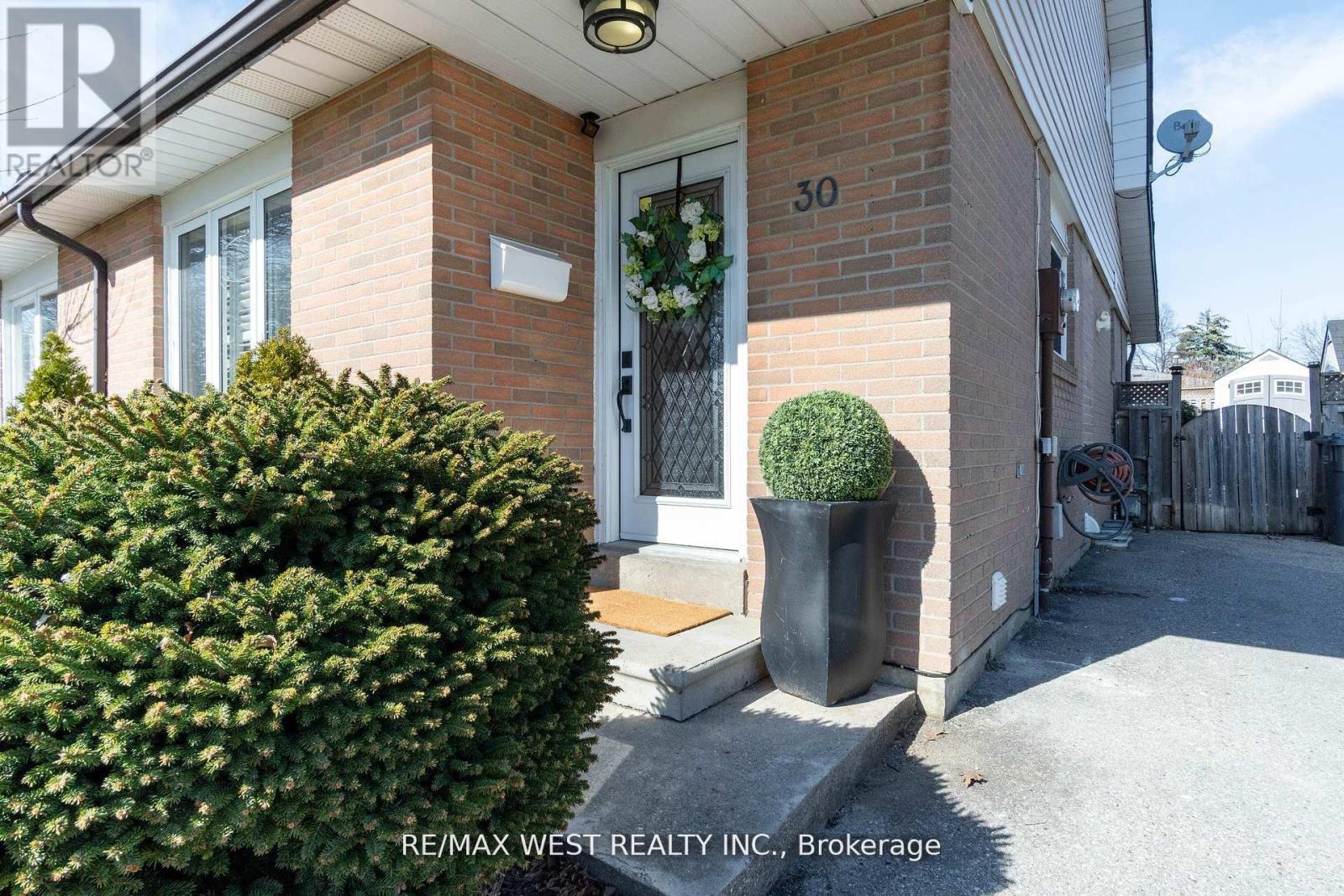 30 TINDALE ROAD, Brampton, Ontario