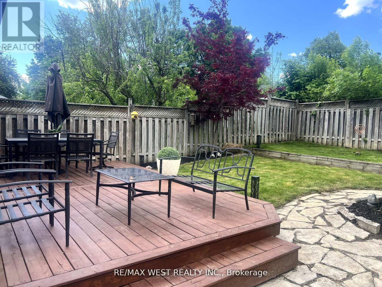 30 Tindale Road, Brampton, Ontario  L6V 2G9 - Photo 17 - W12432371