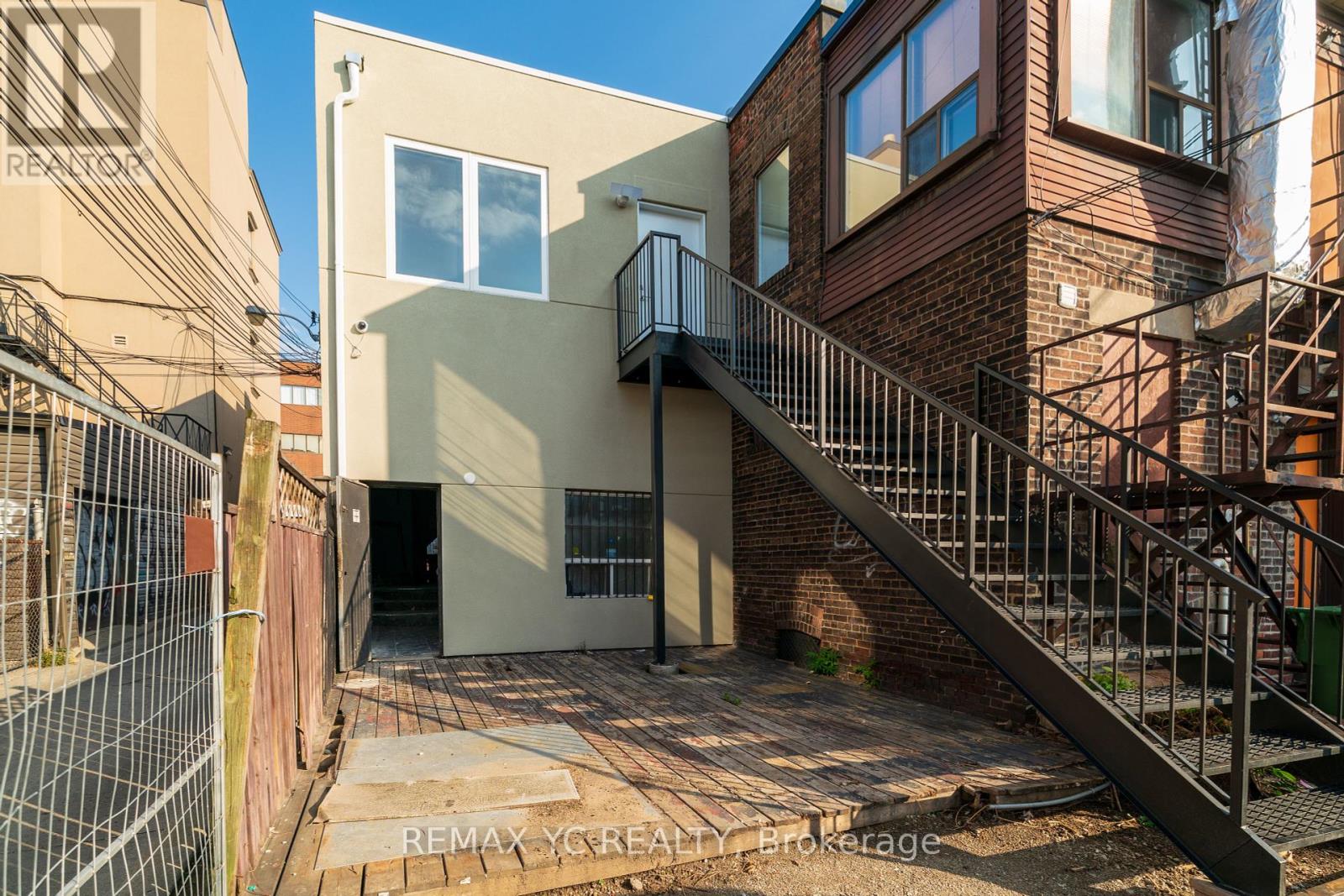 Ground Floor - 673 Danforth Avenue, Toronto, Ontario  M4J 1L2 - Photo 11 - E12429922