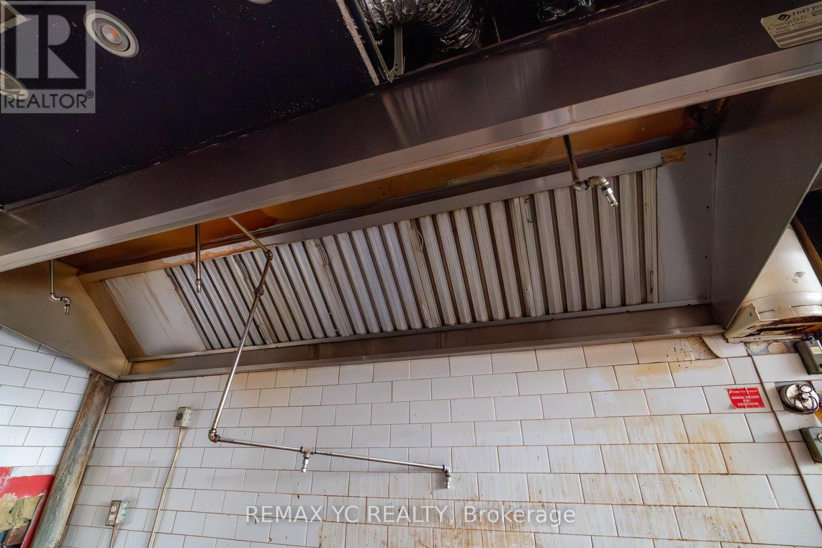 Ground Floor - 673 Danforth Avenue, Toronto, Ontario  M4J 1L2 - Photo 4 - E12429922