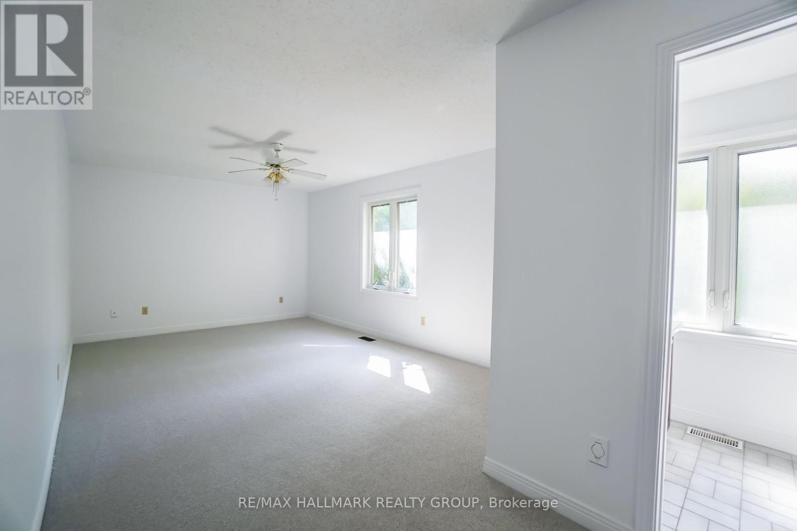 1020 Grenon Avenue, Ottawa, Ontario  K2B 8L8 - Photo 18 - X12432496