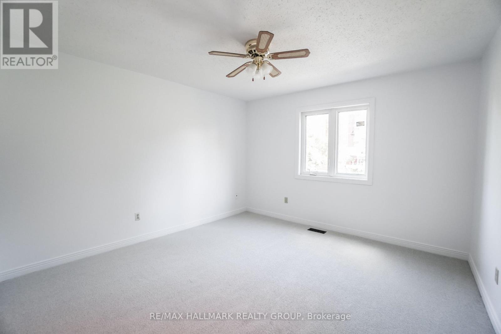 1020 Grenon Avenue, Ottawa, Ontario  K2B 8L8 - Photo 27 - X12432496