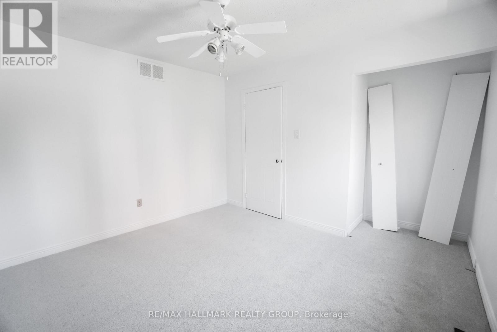 1020 Grenon Avenue, Ottawa, Ontario  K2B 8L8 - Photo 32 - X12432496