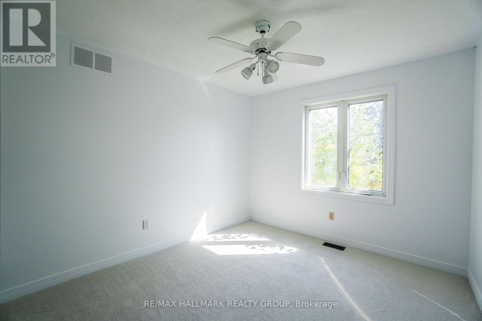 1020 Grenon Avenue, Ottawa, Ontario  K2B 8L8 - Photo 34 - X12432496