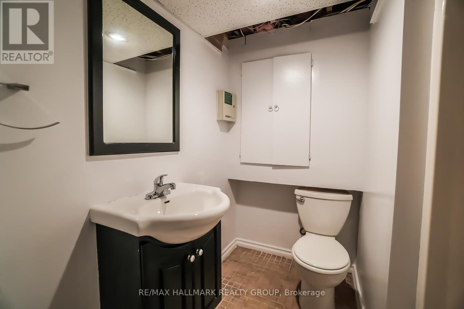 1020 Grenon Avenue, Ottawa, Ontario  K2B 8L8 - Photo 39 - X12432496