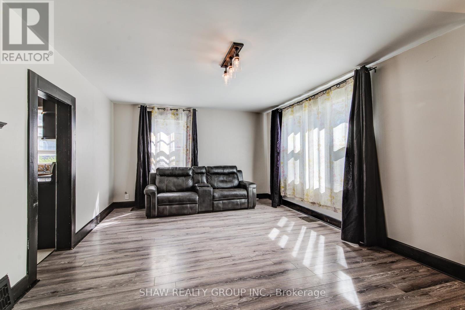 1219 Duke Street, Cambridge, Ontario  N3H 3V8 - Photo 10 - X12432347
