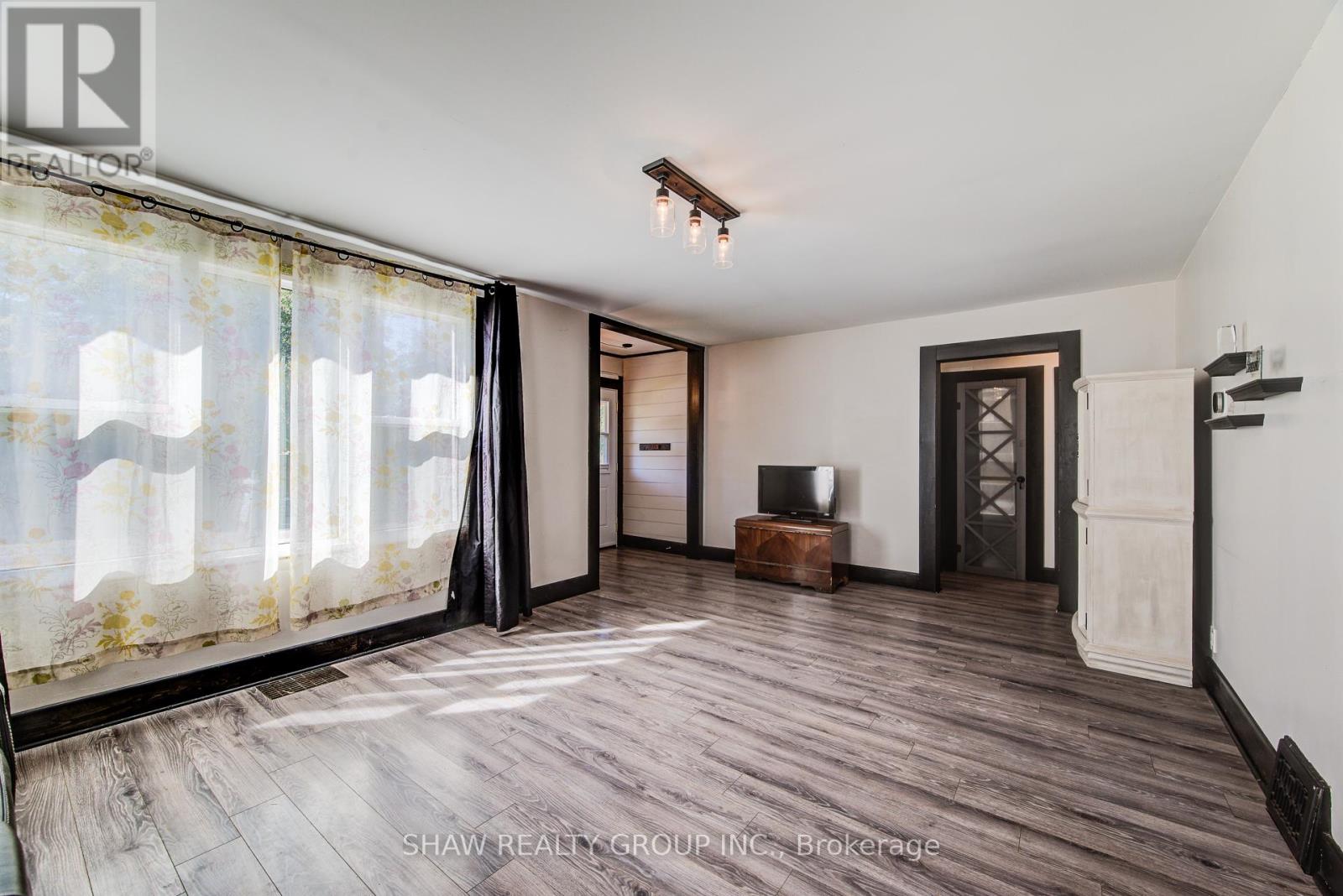 1219 Duke Street, Cambridge, Ontario  N3H 3V8 - Photo 11 - X12432347