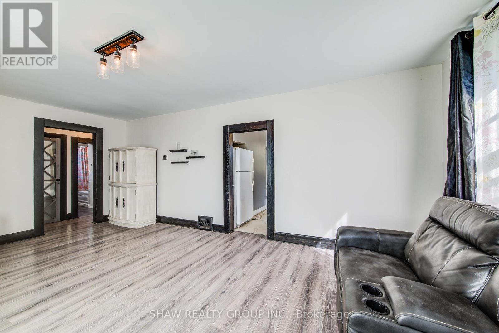 1219 Duke Street, Cambridge, Ontario  N3H 3V8 - Photo 12 - X12432347