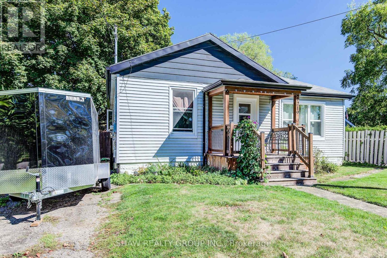 1219 Duke Street, Cambridge, Ontario  N3H 3V8 - Photo 4 - X12432347