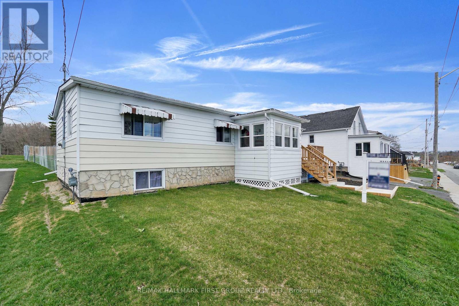 64 Alexander Street, Port Hope, Ontario  L1A 1B3 - Photo 3 - X12432360