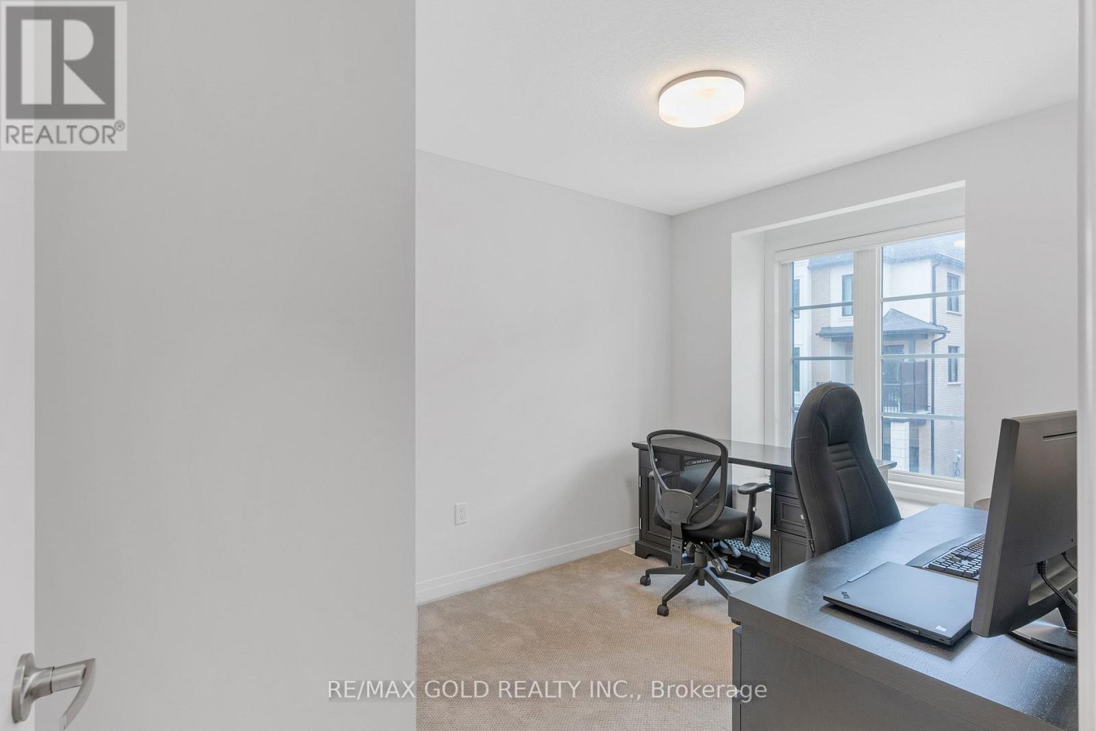 19 - 143 Elgin Street N, Cambridge, Ontario  N1R 0E1 - Photo 31 - X12432391