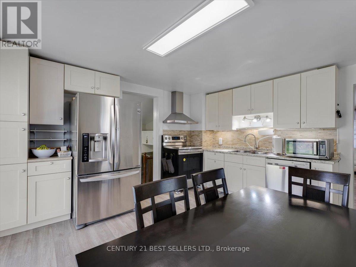 39 Carlton Street, St. Catharines, Ontario  L2R 1P7 - Photo 11 - X12432398