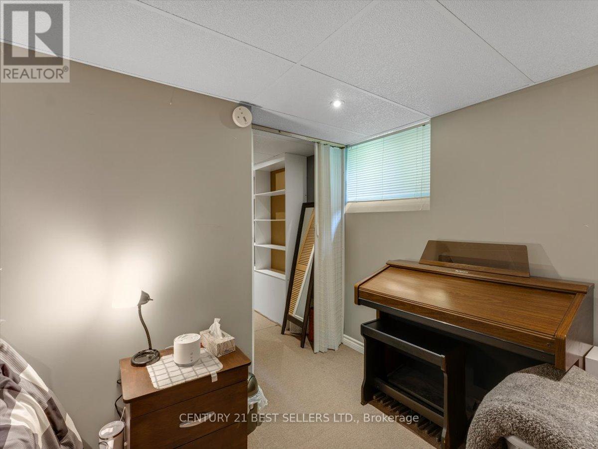 39 Carlton Street, St. Catharines, Ontario  L2R 1P7 - Photo 19 - X12432398