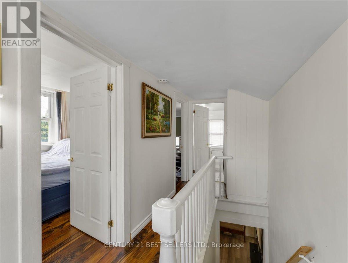 39 Carlton Street, St. Catharines, Ontario  L2R 1P7 - Photo 20 - X12432398