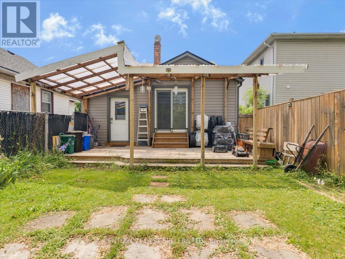 39 Carlton Street, St. Catharines, Ontario  L2R 1P7 - Photo 31 - X12432398