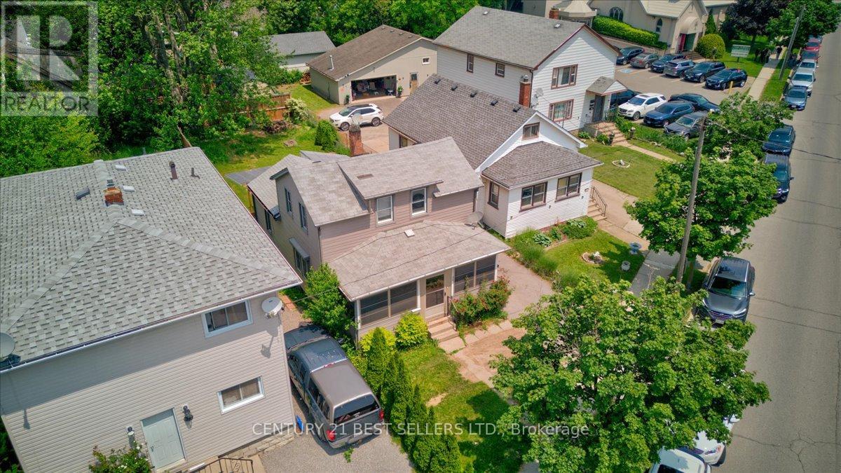 39 Carlton Street, St. Catharines, Ontario  L2R 1P7 - Photo 38 - X12432398