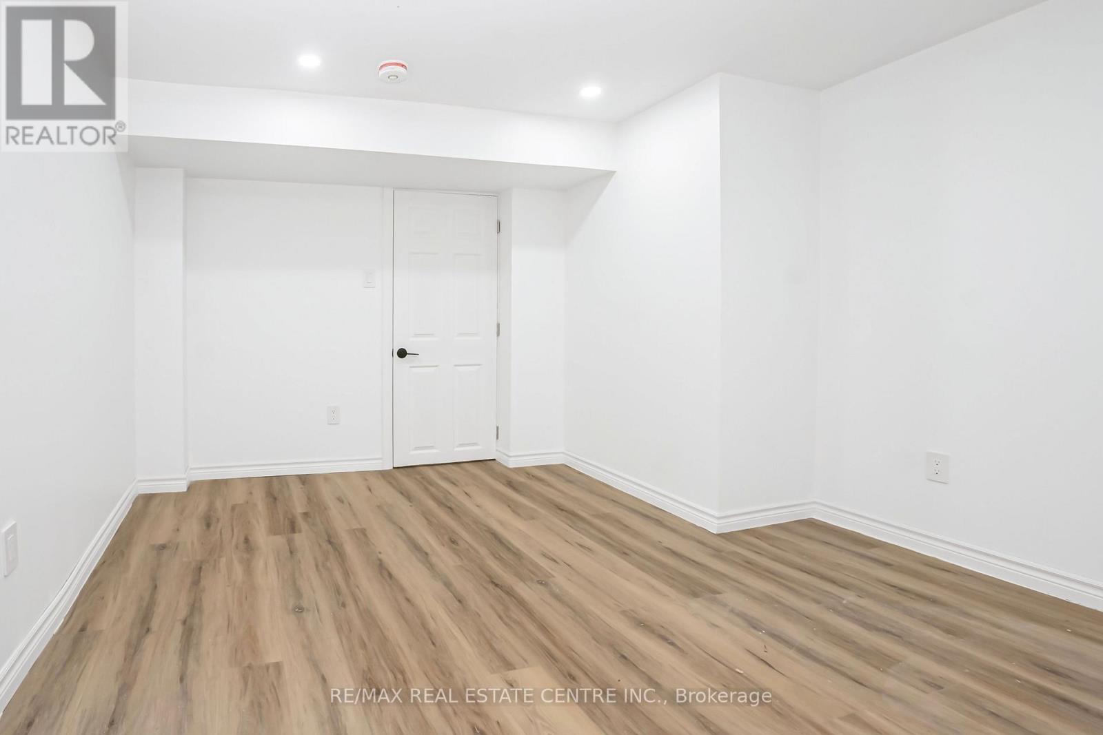 959 Mohawk Road E, Hamilton (Huntington), Ontario  L8T 2R9 - Photo 42 - X12432426
