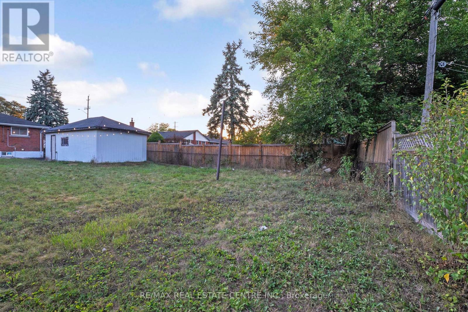959 Mohawk Road E, Hamilton (Huntington), Ontario  L8T 2R9 - Photo 45 - X12432426