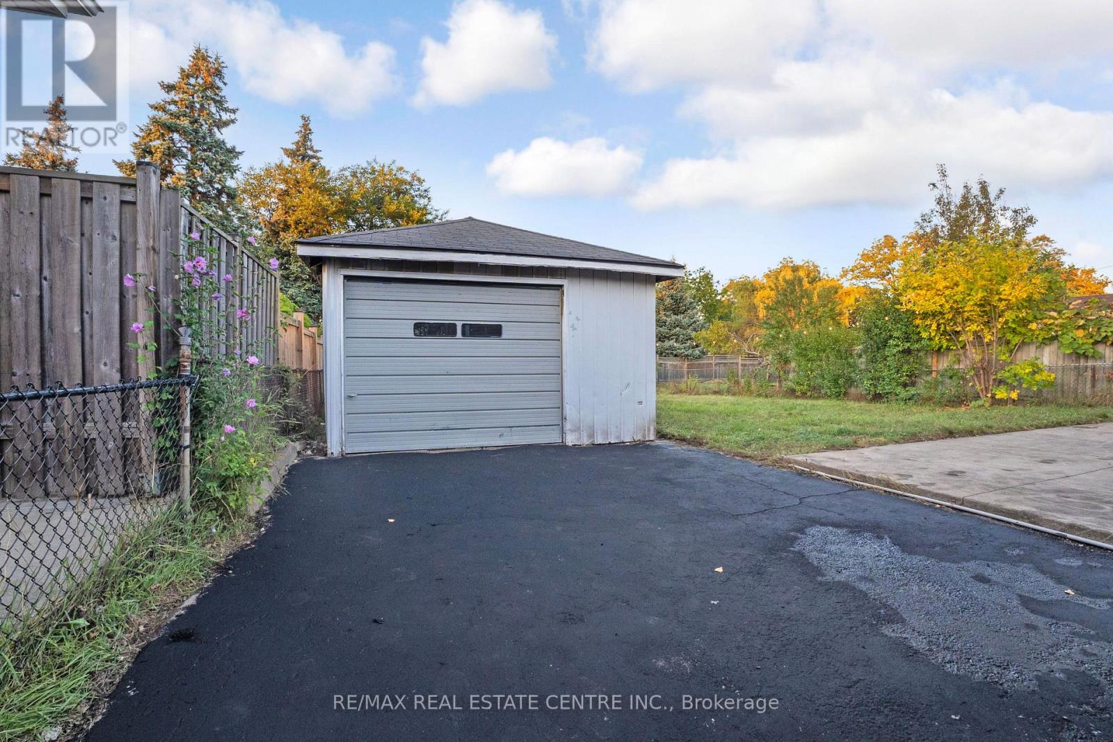 959 Mohawk Road E, Hamilton (Huntington), Ontario  L8T 2R9 - Photo 47 - X12432426