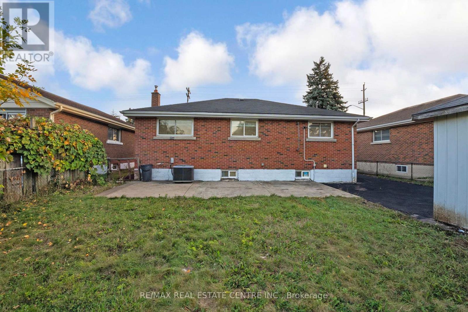 959 Mohawk Road E, Hamilton (Huntington), Ontario  L8T 2R9 - Photo 49 - X12432426