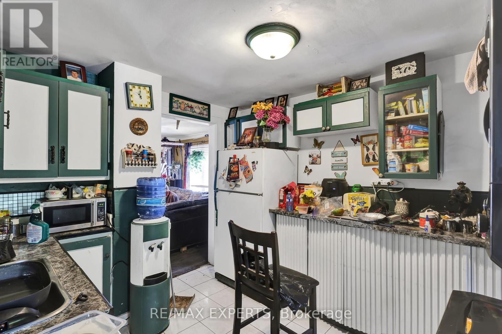 21 Fifth Street, Welland, Ontario  L3B 4Z4 - Photo 13 - X12432427