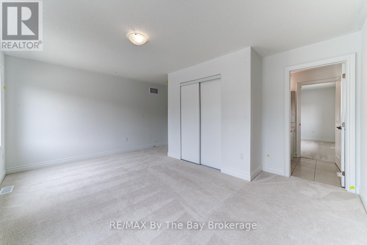 12 Misty Ridge Road, Wasaga Beach, Ontario  L9Z 0R8 - Photo 38 - S12432491