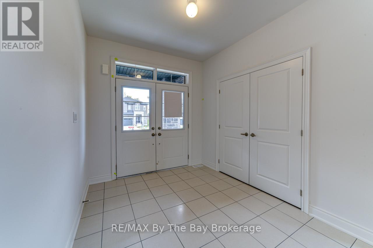 12 Misty Ridge Road, Wasaga Beach, Ontario  L9Z 0R8 - Photo 6 - S12432491
